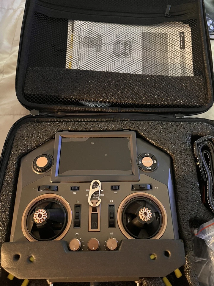 Radio Control FrSky X10S ACCST con accesorios Caja Abierta. Foto 3 de 4