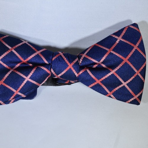Men's Chaps Pre-Tied Bow Tie-Navy Blue Red Grid-New with Tags-FREE SHIPPING - Picture 3 of 4