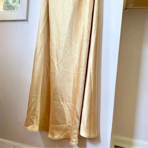 Nuevo con etiquetas Maxi Vestido Free People Bec & Bridge Carrie Halter Satinado en Oro Amarillo 12 - Imagen 10 de 16