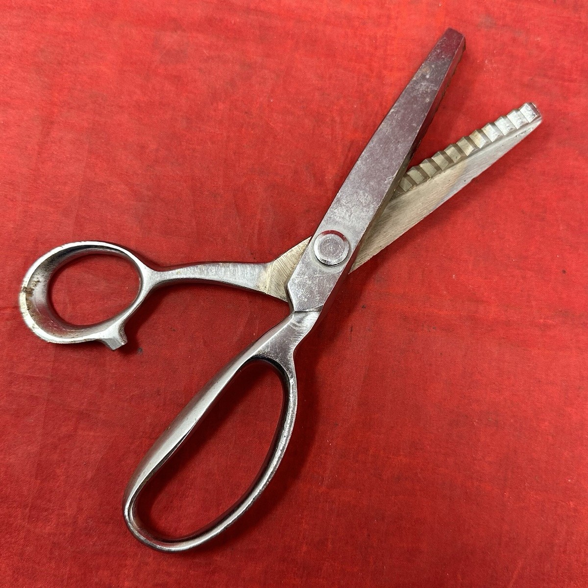 Vintage Griffon Cutlery 8