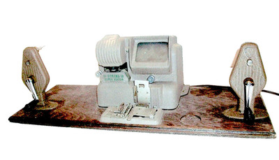 ''CORONA SUPER EDITOR'' regular 8mm viewer with rewinds and splicing mechanism