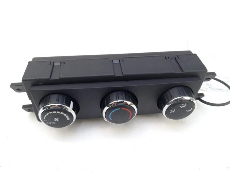 Dodge Grand Caravan 2008 techo montado unidad de control de temperatura trasera 29742 Foto 2 de 4