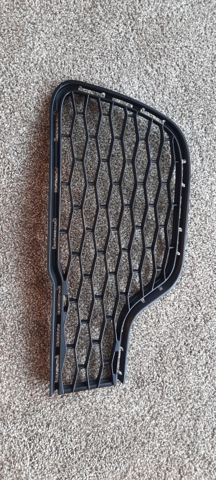 Maserati Ghibli Front Bumper Grill Right (1pc)