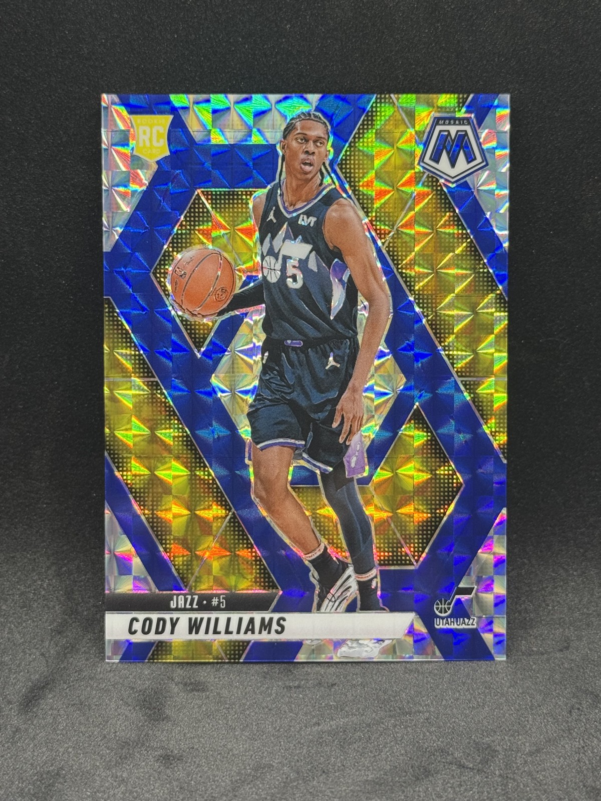 2024-25   Mosaic - Rookies Cody Williams #207 Choice Blue Mosaic Prizm /45 (RC)