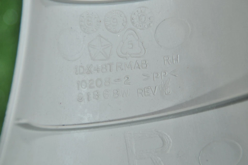 Dodge Ram 1500 2011-2018 delantero derecho interior moldura superior un pilar moldura Foto 4 de 4