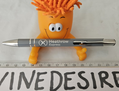 Heathrow Express Pen Airport Train Eisenbahn grau Eisenbahn