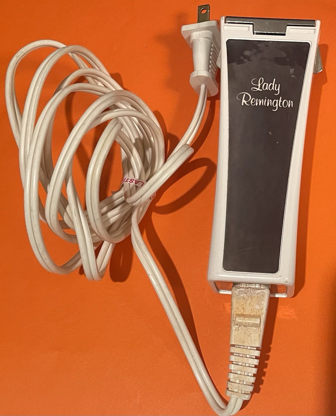 Vintage Lady Remington Electric Shaver - WITH Power Cord  EXCELLENT CONDITION