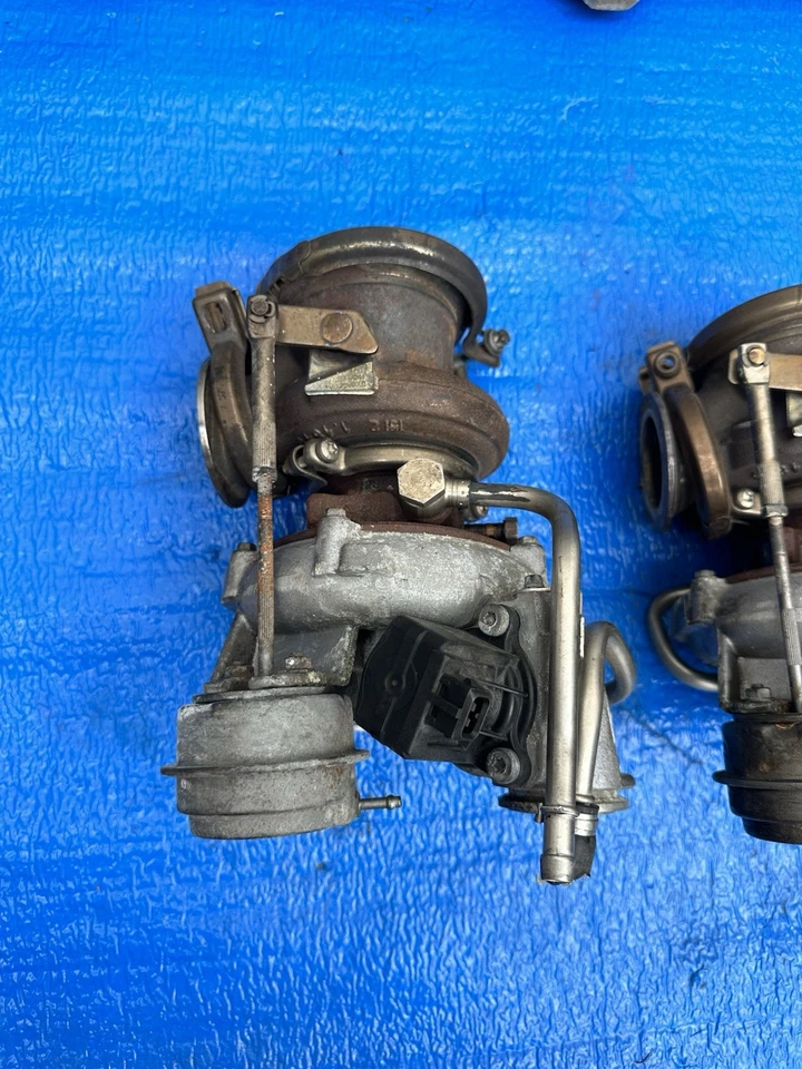 Par turbocompresor BMW F02 F10 750i 550i 650i X5 N63 2010-2013 Foto 3 de 4