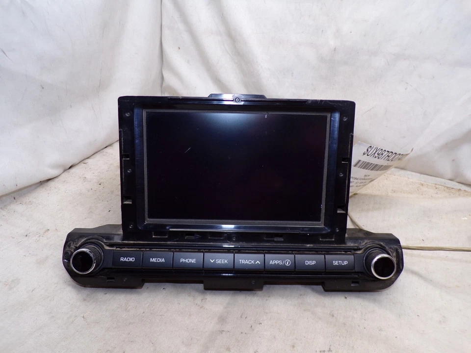 17 18 现代伊兰特媒体收音机接收器 96160-F2100UAT JAN13 — 第 3/4 张图片