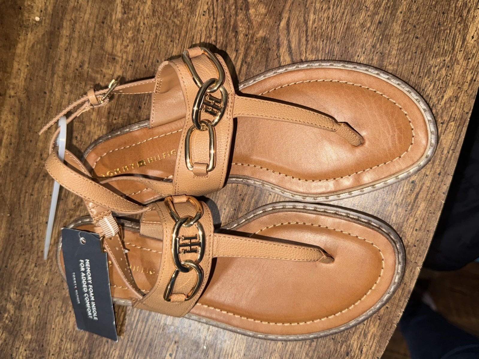 Tommy Hilfiger Brontina Sandals Women’s Size 7.5 Tan Leather Thong Slingback