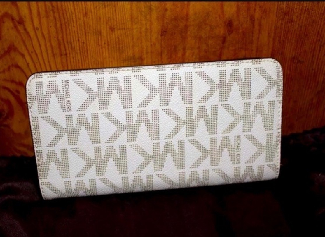 Michael Kors Hamilton Wallet