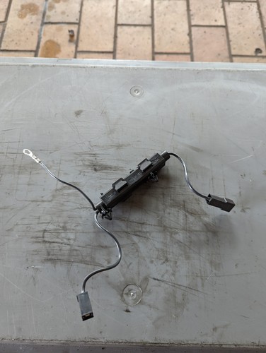 Original Mercedes-Benz W202 W208 W163 Antennenverstärker Sperrkreis 2028202389