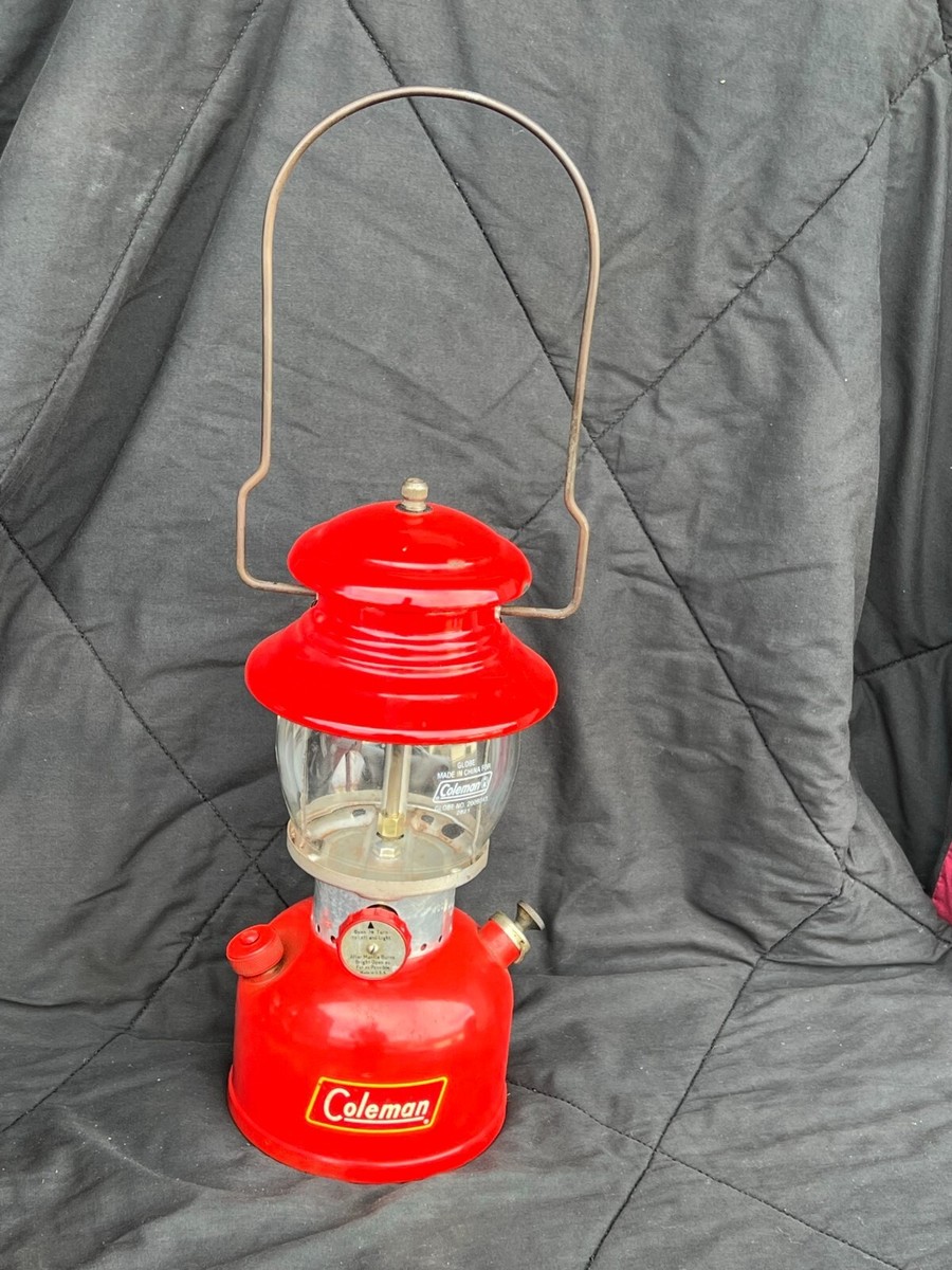 VINTAGE 12-1959 RED COLEMAN MODEL 200A SIGNAL MANTEL LANTERN