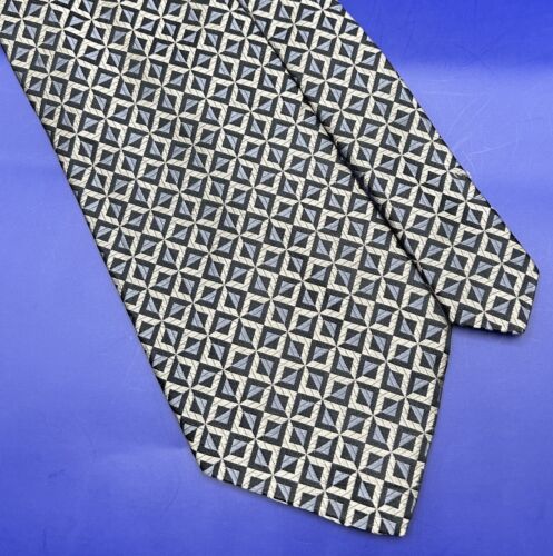 Van Heusen Men's Neck Tie Blue With White X Pattern EUC - Picture 2 of 3