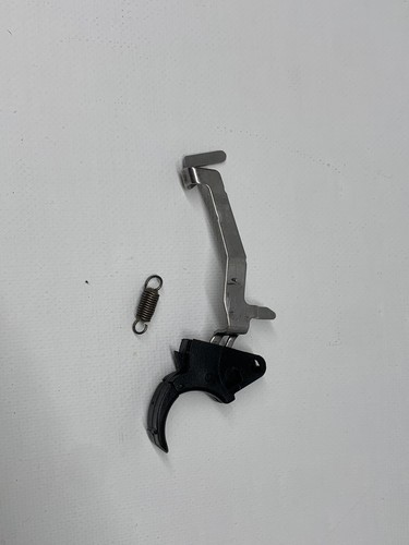 Smith and Wesson SW40VE lower Parts for repair replace or upgrade - Picture 2 of 3