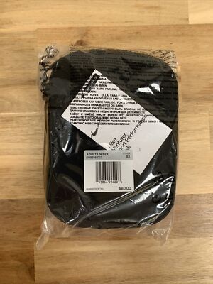 Nike Venturer Sports Performance Face DO8356-010 Size: XS BRAND