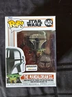 Funko Pop THE MANDALORIAN WITH GROGU AND PIN Amazon Exclusive Star Wars #402