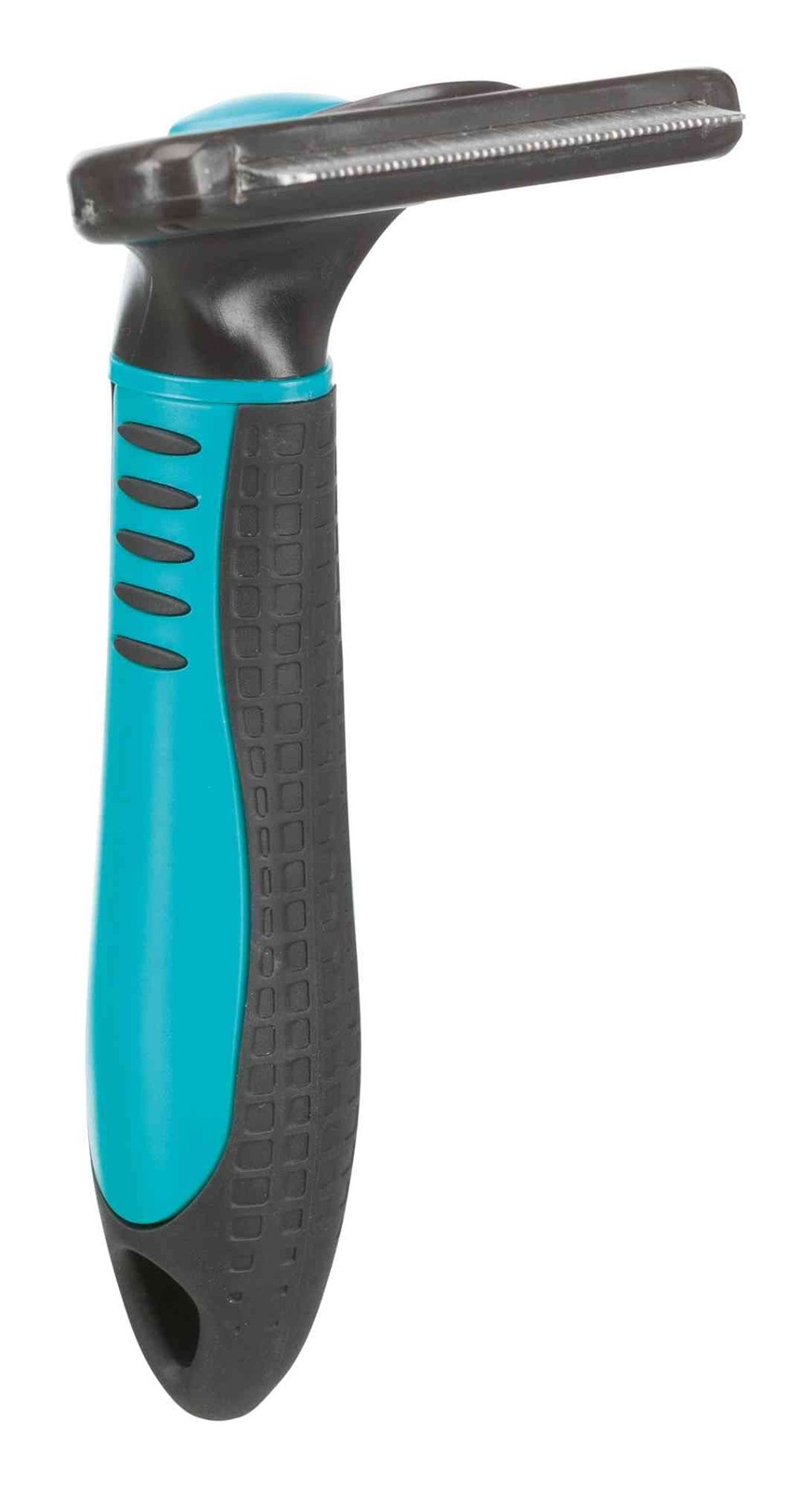 Brosse carding pour démêler le chien après la balade en forêt