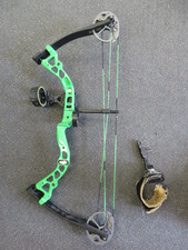 Diamond Archery Atomic Youth Neon Green Compound Bow Right Hand *19/29*