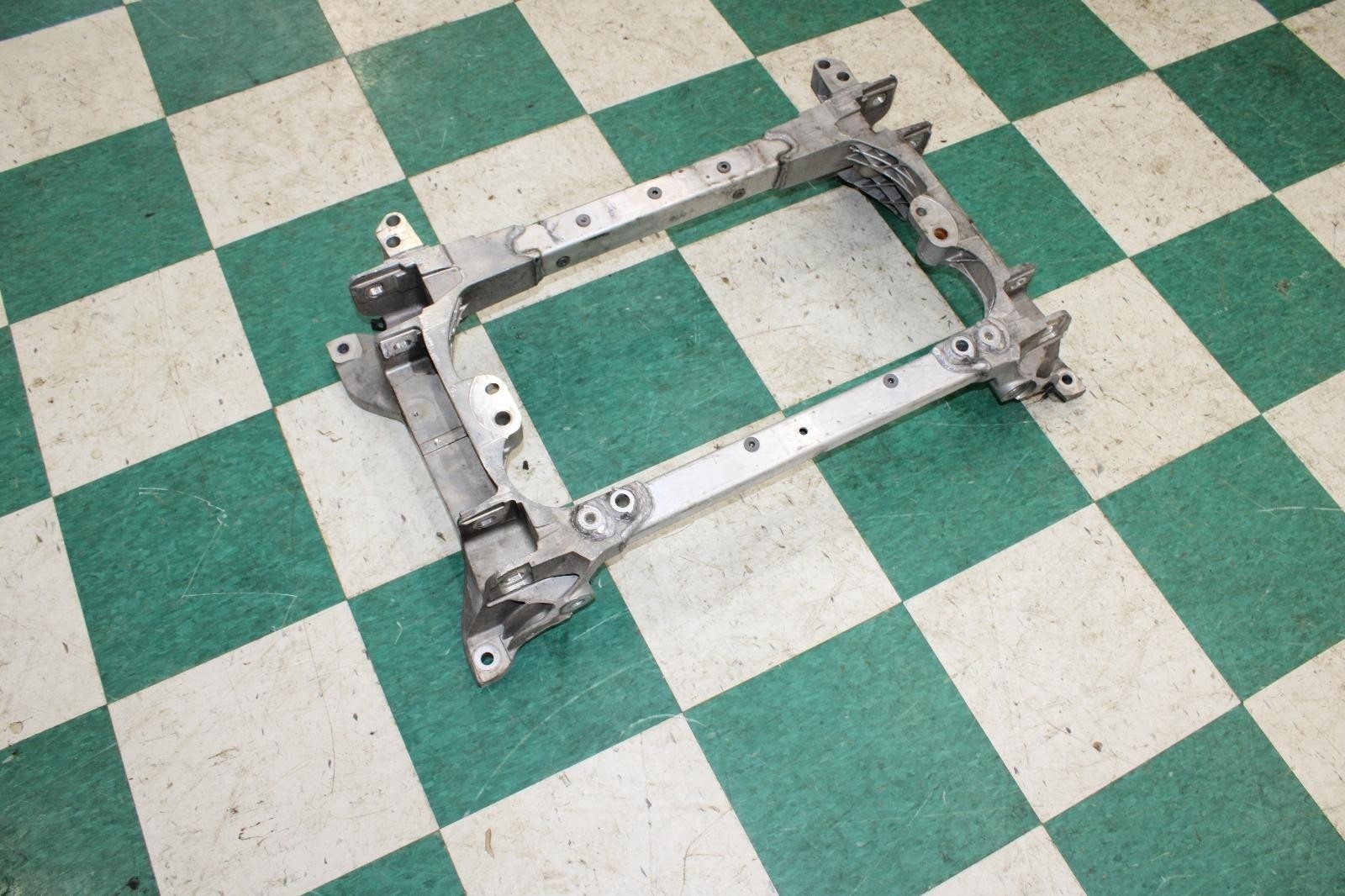 Maserati Ghibli 2014-2021 Front Engine mount