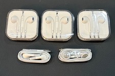 5 Apple EarPods 3.5 mm headphone plug with a GENUINE apple lightning adapter