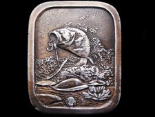 JB03124 GREAT VINTAGE 1976 IMC  HOOKED LARGE MOUTH BASS  BRASSTONE BELT BUCKLE