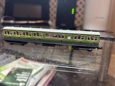 Graham Farish 374-924 Southern Region Green non-corridor Composite.