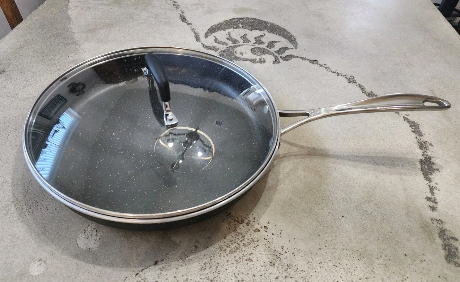 JA Henckles 12 inch/30cm Aluminum Non Stick Skillet Made In Italy, w/Glass Lid.