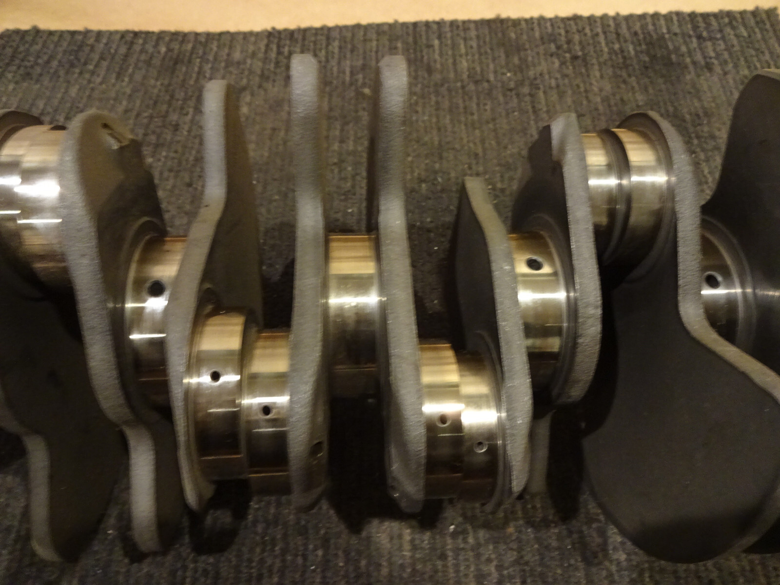 Bentley Continental 2005 Crankshaft 6.0 W12 07CD Twin Turbo