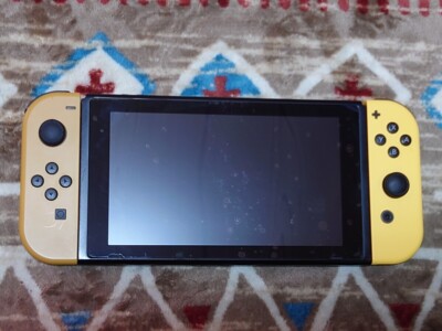 Nintendo Switch Pokemon Let's Go! Pikachu Main Unit Joy-Con HAC-001