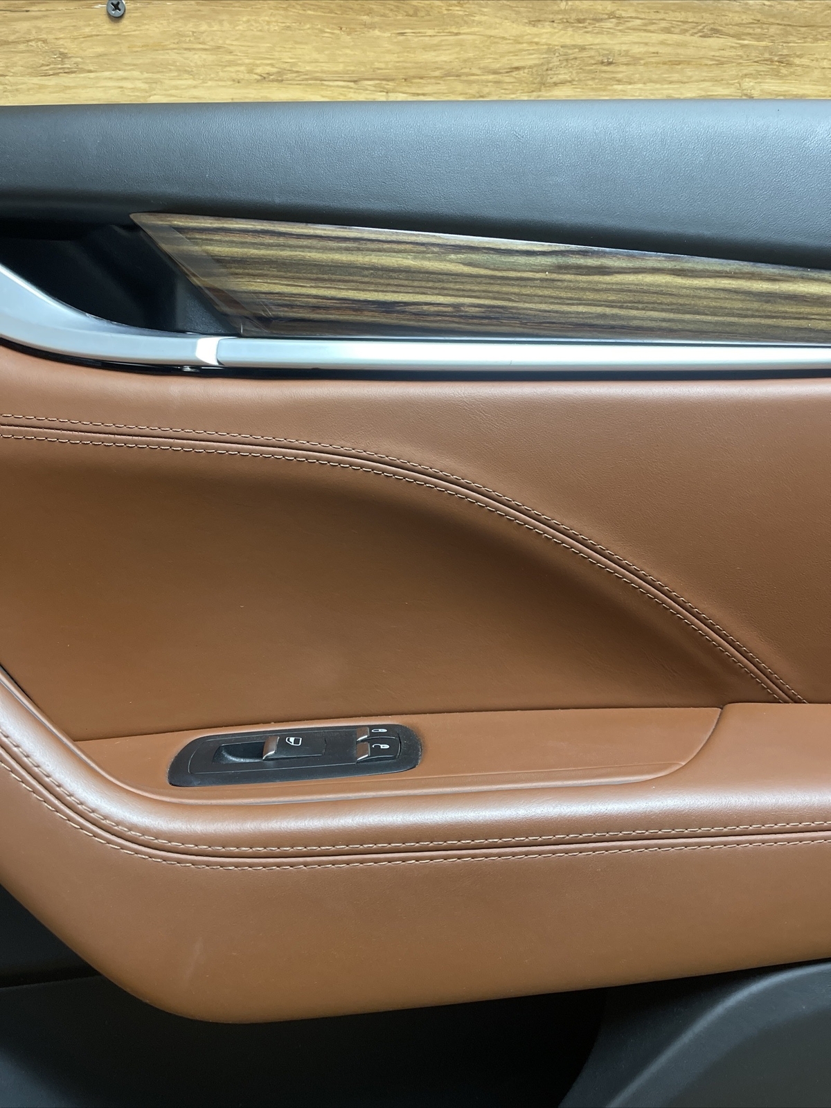 2017-2020 Maserati Levante Front Right Inner Door Trim Panel Cover Black OEM