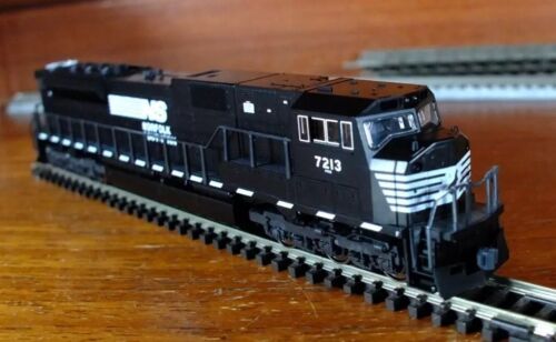 Kato 176-5506 Spur N EMD SD80MAC Diesellok in Norfolk Southern Lackierung - Bild 2 von 12