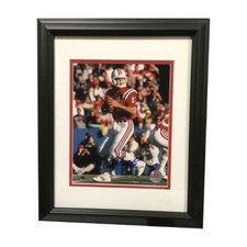 Steve Grogan signed New England Patriots 8X10 Photo Custom Framed - SI HOLOGRAM