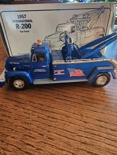 First Geat 1957 International R-200 Tow Truck,Hooked On America,NIB,1995