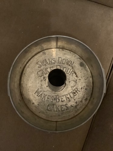 Vintage Swans Down Cake Flour Metal Cake Pan E Katzinger Co. Chicago, Illinois - Picture 6 of 10