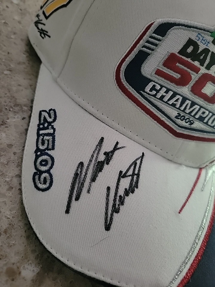 SOMBRERO CAMPEÓN DAYTON 500 2009 FIRMADO POR MATT KENSETH NUEVO SIN CERTIFICADO DE AUTENTICIDAD Foto 2 de 4