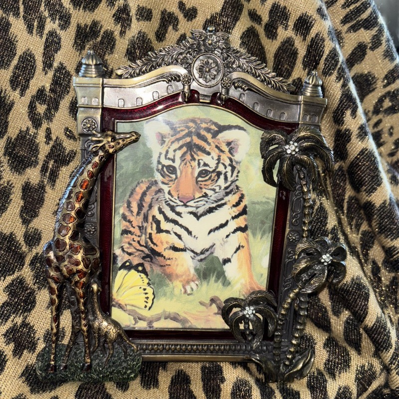 Lifestyle Enamel  Palm Tree Giraffe and Baby Picture Frame