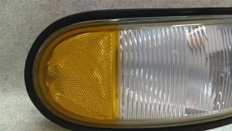 Señal de giro de luz de estacionamiento derecha para pasajero compatible con 96-98 MERCURY VILLAGER F121 Foto 2 de 4