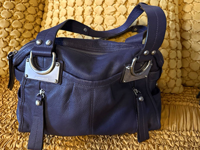 B. Makowsky Purple Pebbled Shoulder Bag Zip Top Silver Hardware Pockets Leopard