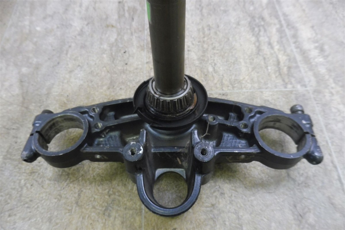 かさえるさま 1999 Kawasaki ZX600 Ninja K153-1) triple tree steering stem