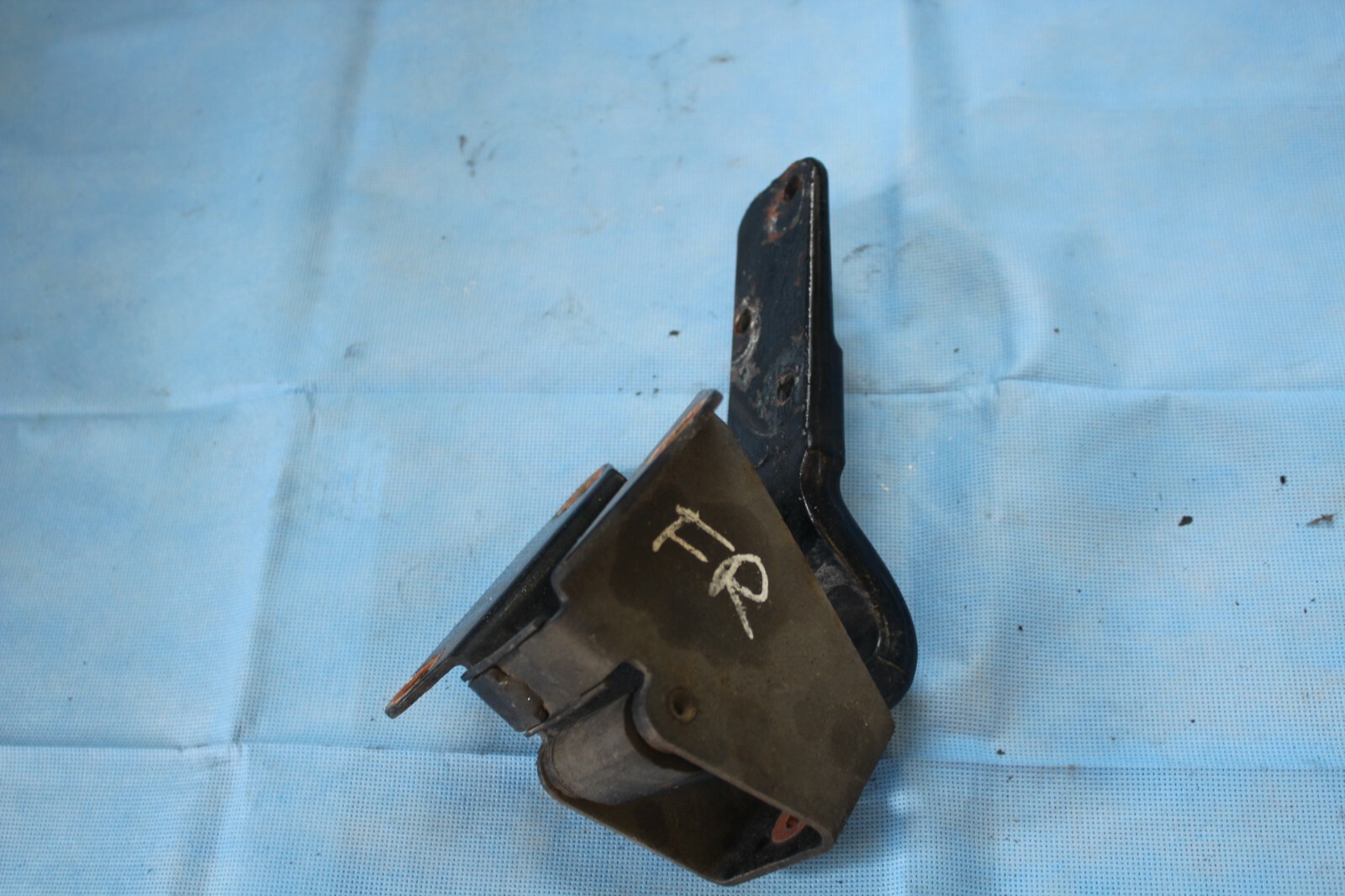 ROLLS ROYCE SILVER SPUR FRONT RIGHT UPPER DOOR HINGE 90