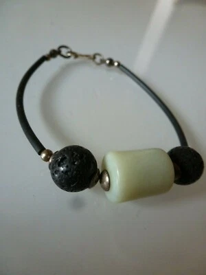 BRACELET FEMME JADE PIERRE DE LAVE CAOUTCHOUC METAL ARGENTE 19 CM - Photo 1/4