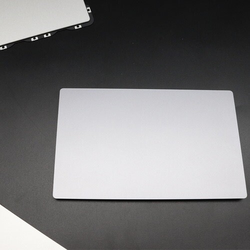 Top Case Con Tastiera E Batteria Per MacBook Pro 15" A1990 (2018-2019) - Grigio Siderale, Originale Apple (Usato Grado A)