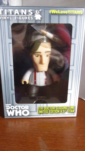 TITANS Vinyl Figures DOCTOR WHO 11th DOCTOR CLOSING TIME 4.5" NIB