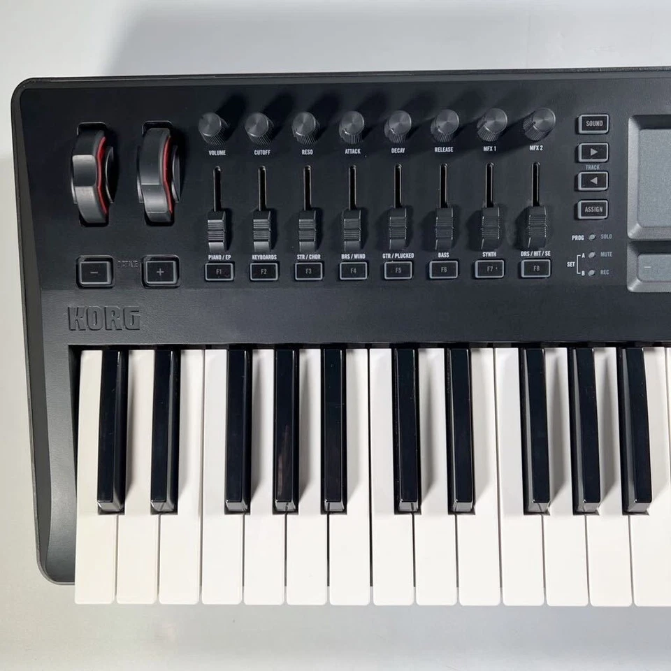 KORG TRITON taktile 49 Keys Synthesizer USB Controller KeyboardPiano MIDI Black - Image 4 of 4