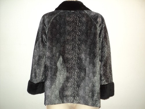 Guess Jacket Coat Women's Size M Faux Fur Snakeskin Print Gray and Black Medium - Picture 4 of 7