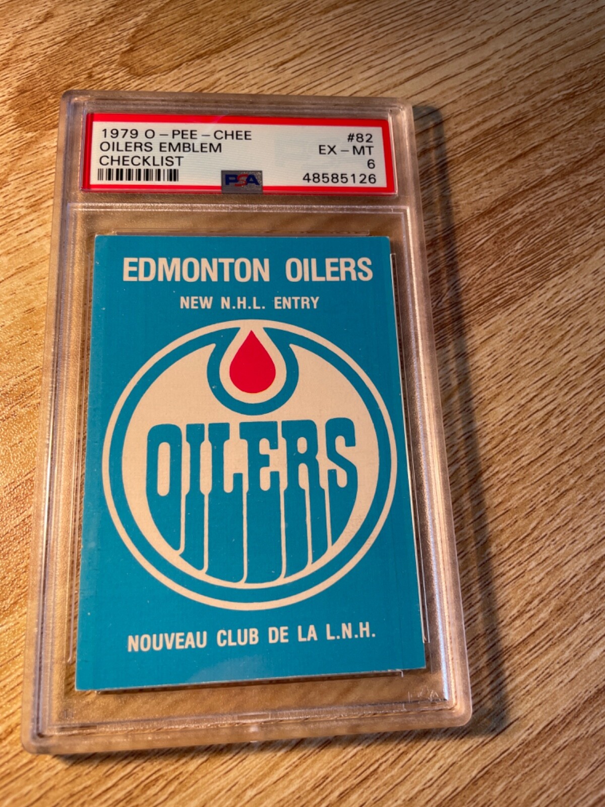 1979 o-pee-chee wayne gretzky #18 psa-1.5 and oilers emblem #82 psa-6 view 5
