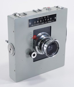 Universal ciné camera no. 2918 | Christie's
