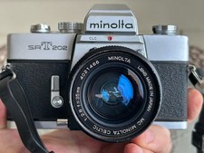 Vintage MINOLTA SRT 202 Made in Japan 35mm FILM CAMERA w/Minolta Lens