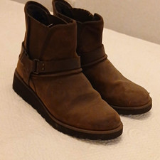 UGG Australia Bonham Women's Brown Leather Ankle Bootie Buckle, Sheepskin 7